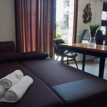 Moxy Paxos Apartments ガイオス エクステリア 写真