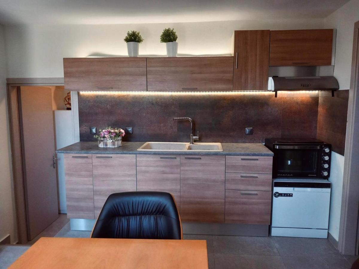 Moxy Paxos Apartments ガイオス エクステリア 写真