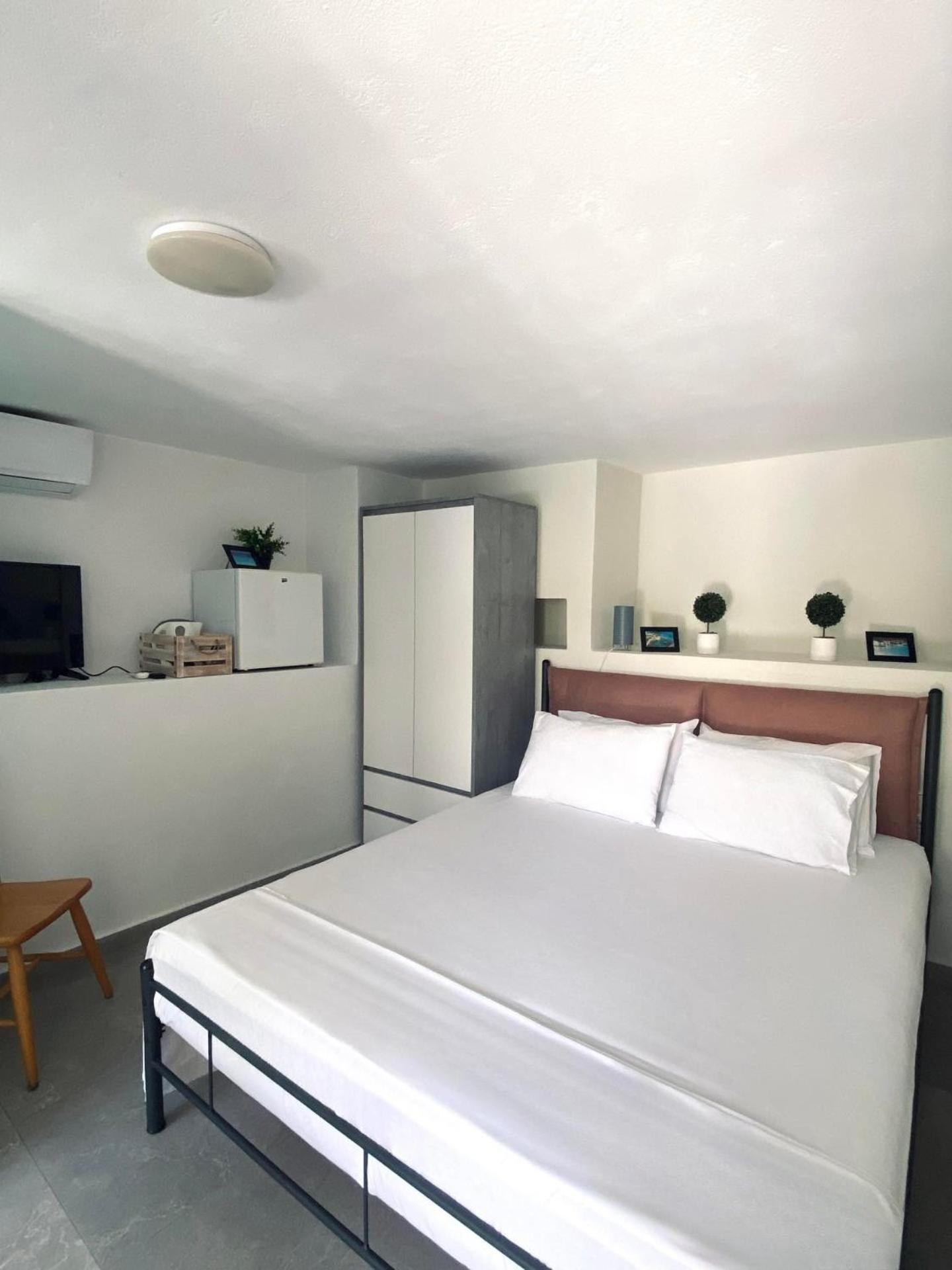 Moxy Paxos Apartments ガイオス エクステリア 写真